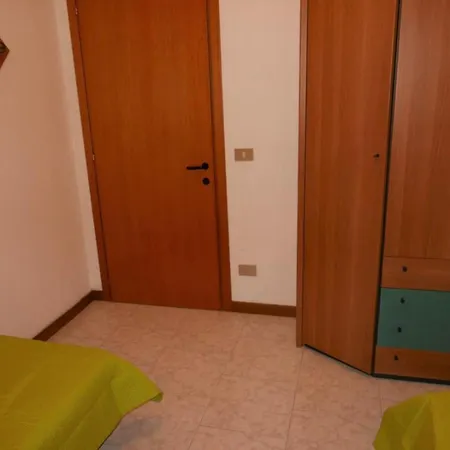 شقة Bright Flat With Large Balcony In *