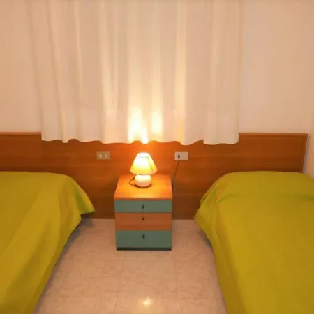 Appartement Bright Flat With Large Balcony In