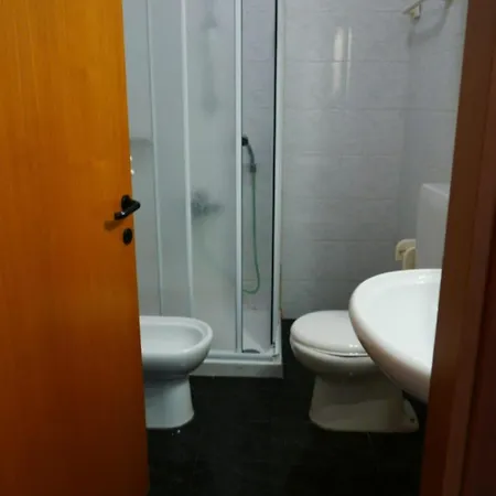 Apartament Bright Flat With Large Balcony In