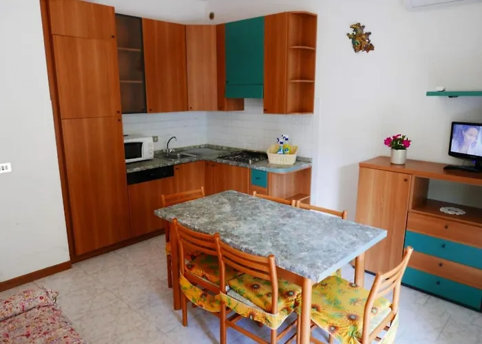 Appartamento Bright Flat With Large Balcony In *