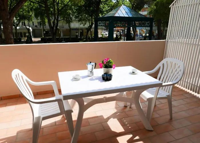 Appartamento Bright Flat With Large Balcony In *